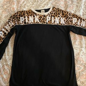 VS PINK LONG SLEEVE SIZE SMALL